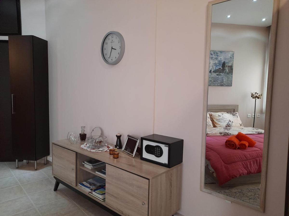 Exantas The Lux-Veria Apartment Ngoại thất bức ảnh